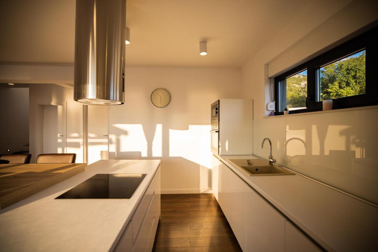 Royal Promons - Heated Pool Villa Starigrad Paklenica Exteriör bild